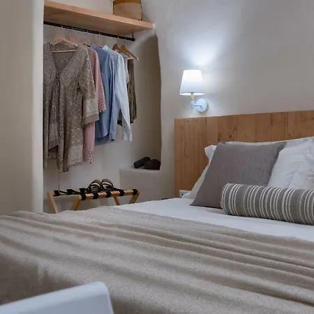 Nalas בית נופש Emporio (Santorini)