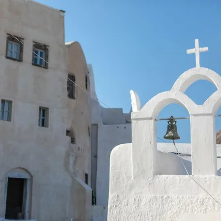 Nalas Emporio (Santorini)