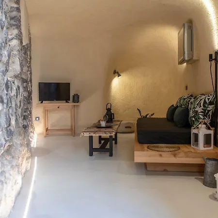 Nalas * Emporio (Santorini)