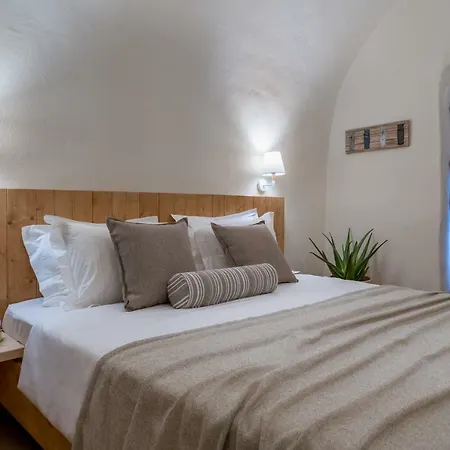 Nalas * Emporio (Santorini)