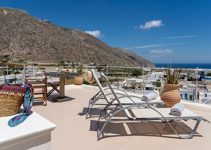 Nalas Emporio (Santorini)