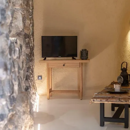 Nalas * Emporio (Santorini)