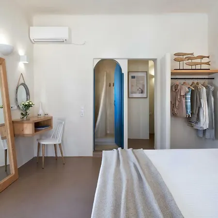 Nalas Emporio (Santorini)